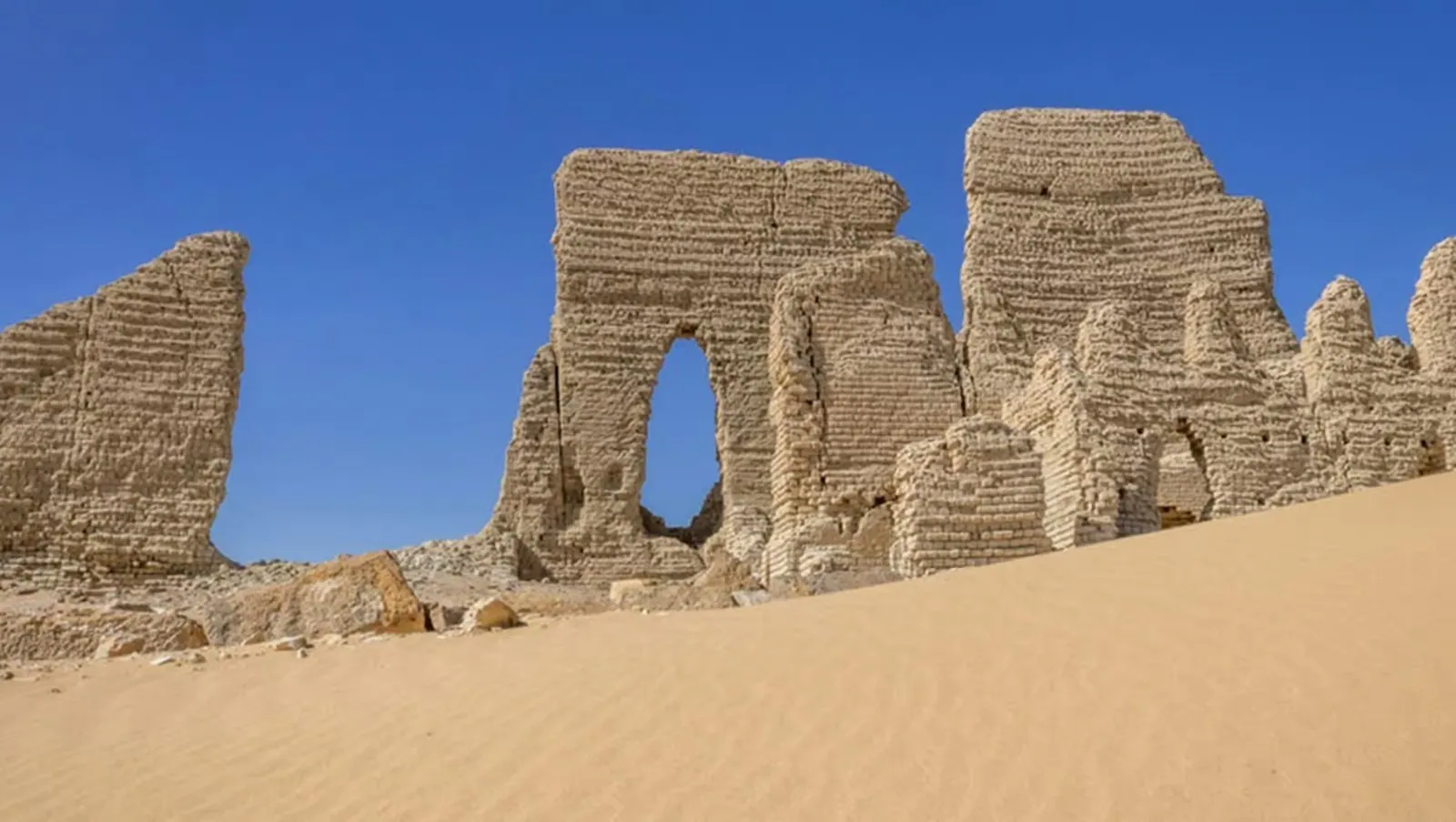 Desert rock formations near Wadi Al Hitan