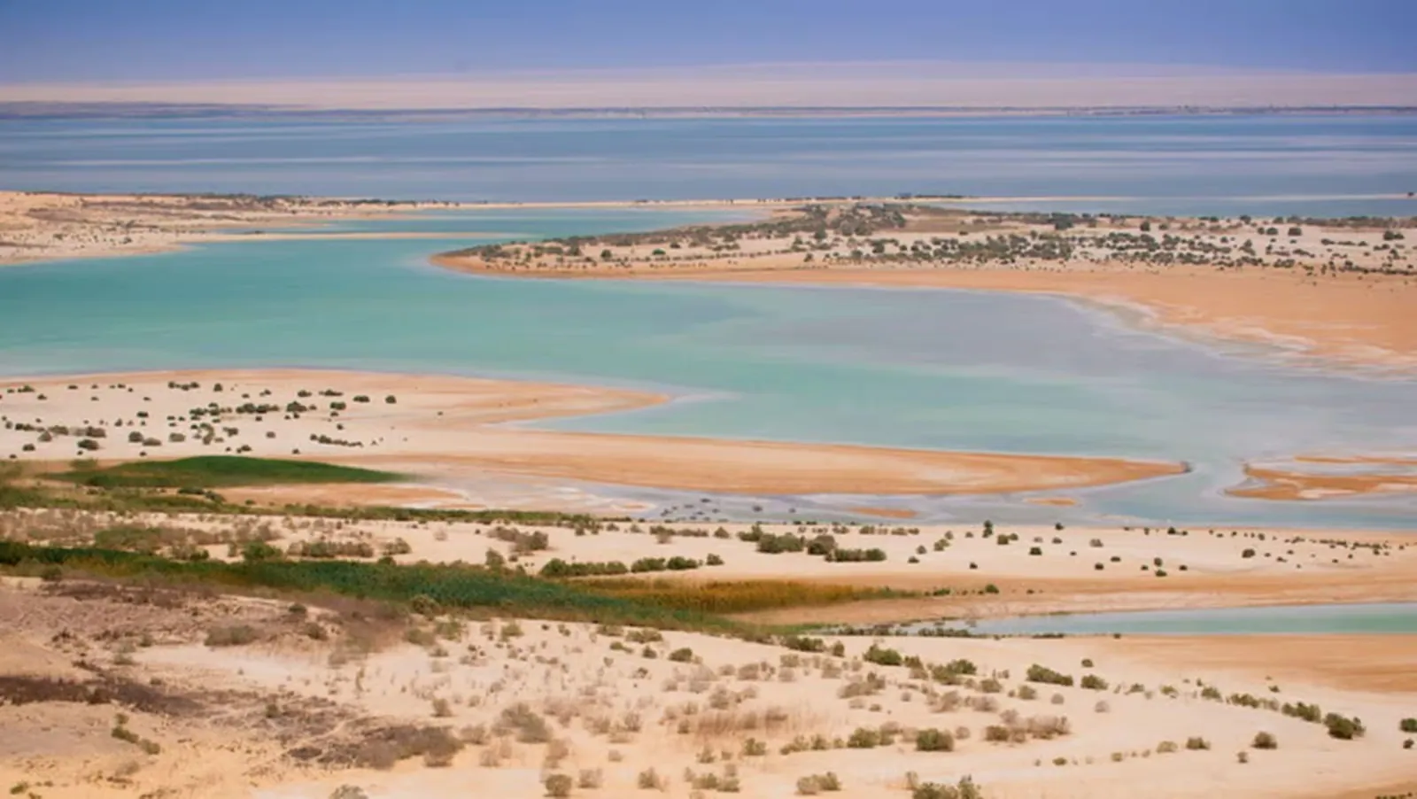 The turquoise lakes of Wadi El Rayan