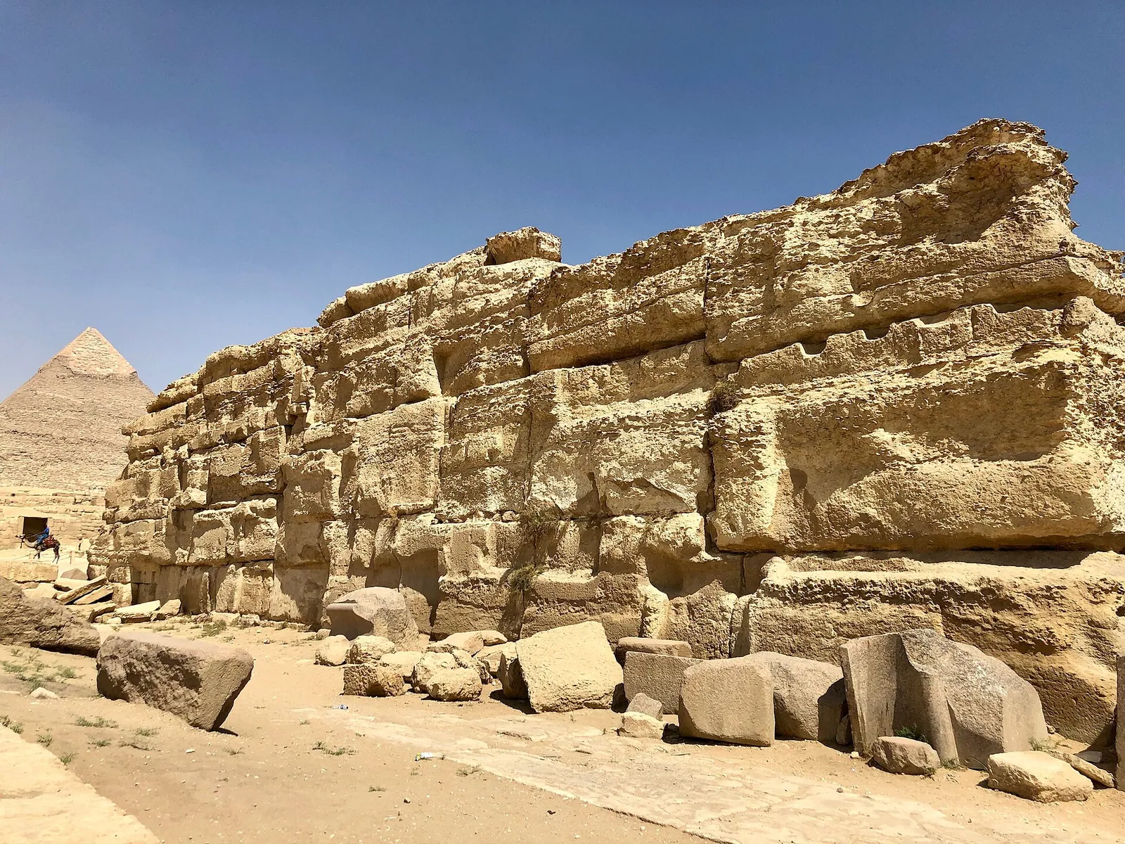 stock free/egypt general/egypt general 128 valley temple giza necropolis giza gg egy 478 - Sinai Desert Bedouin Trekking