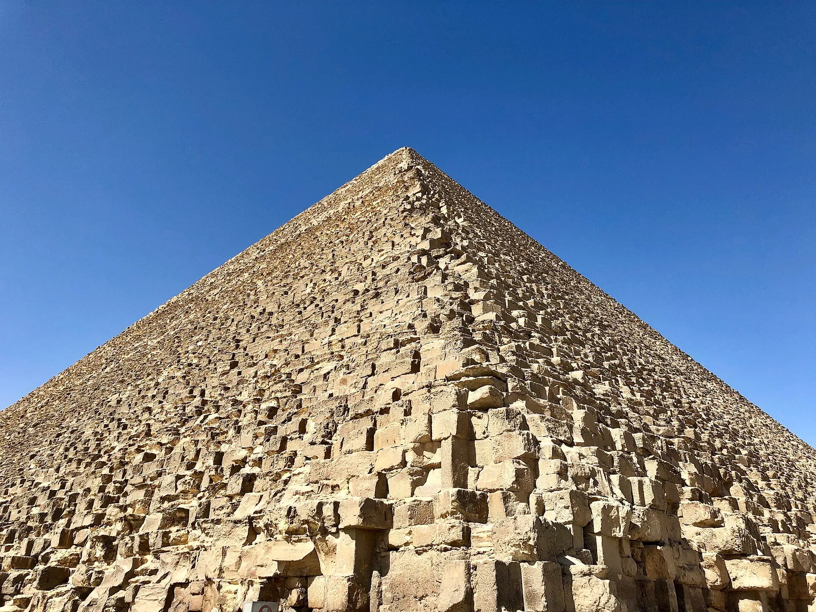 stock free/egypt general/egypt general 180 great pyramid pyramid of cheops khufu giza gg - Egypt Off the Beaten Path Tou