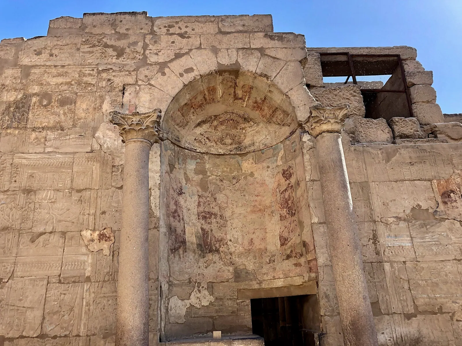 stock free/luxor/luxor 112 coptic church remnants luxor temple luxor lg - Dahabiya Nile Cruise Cost & Booking Guide