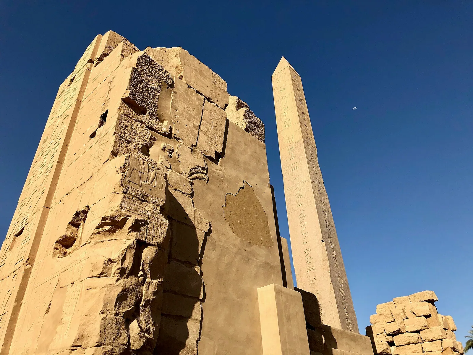stock free/luxor/luxor 160 obelisk central crossing karnak temple luxor - Egypt Christmas 2026: All-Inclusive Tour Pyram