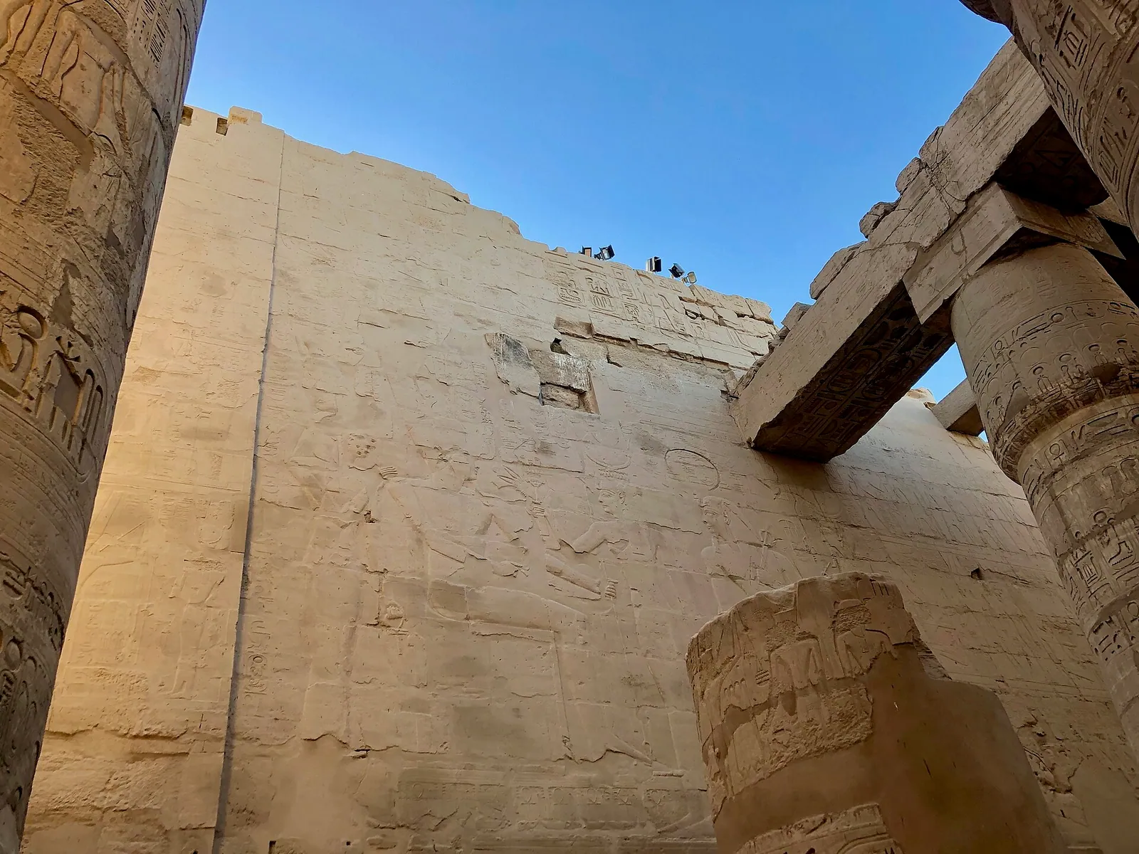 stock free/luxor/luxor 228 the great hypostyle hall karnak temple luxor — Tauchsafari Ägypten Dezember 2026 buchen – Tip