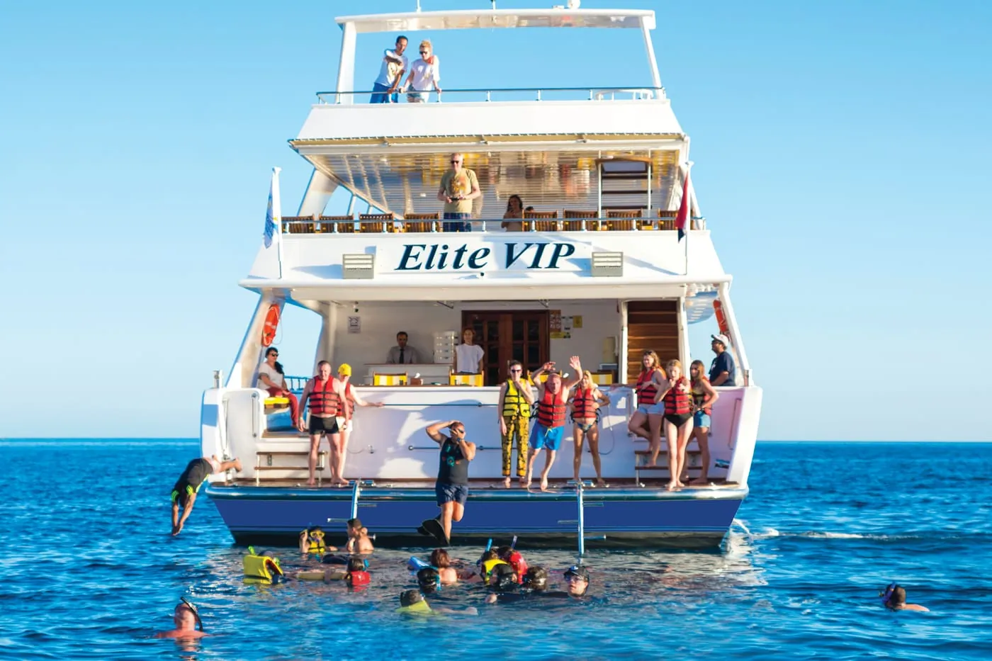 Snorkelers off the stern of the Elite VIP boat