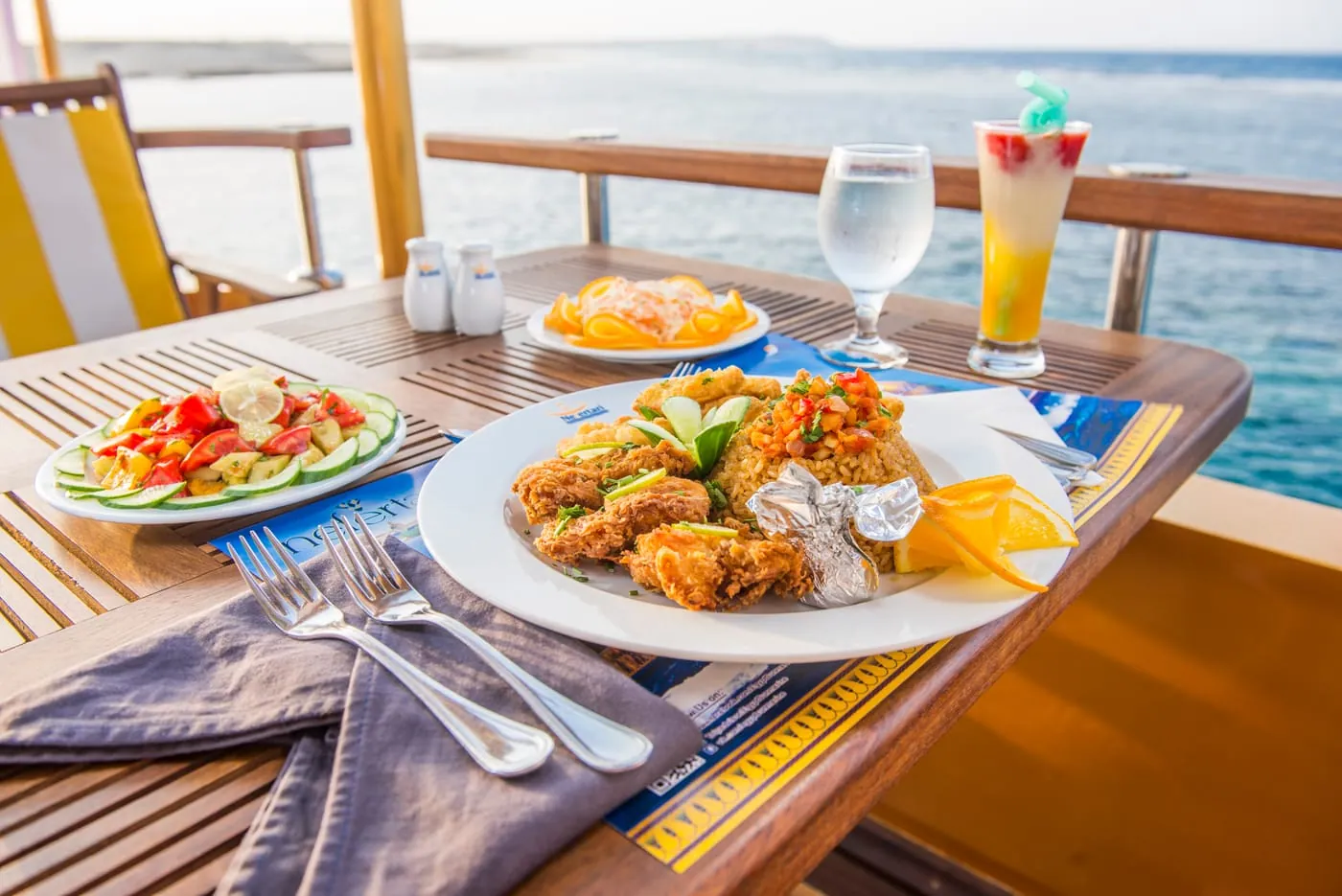 Seafood lunch served on the Nefertari