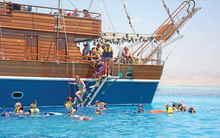 Hurghada Non-Swimmers 2026: Semi-Submarine vs Glass Bottom Boat