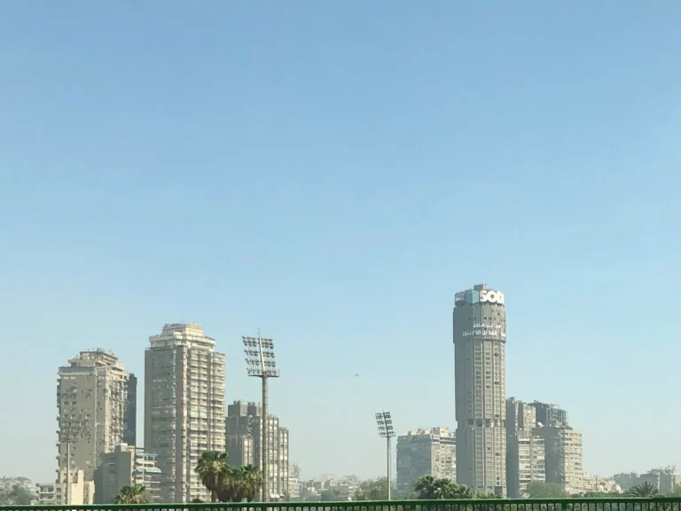 التسوق في مصر للخليجيين: أشهر المولات والأسواق 2026